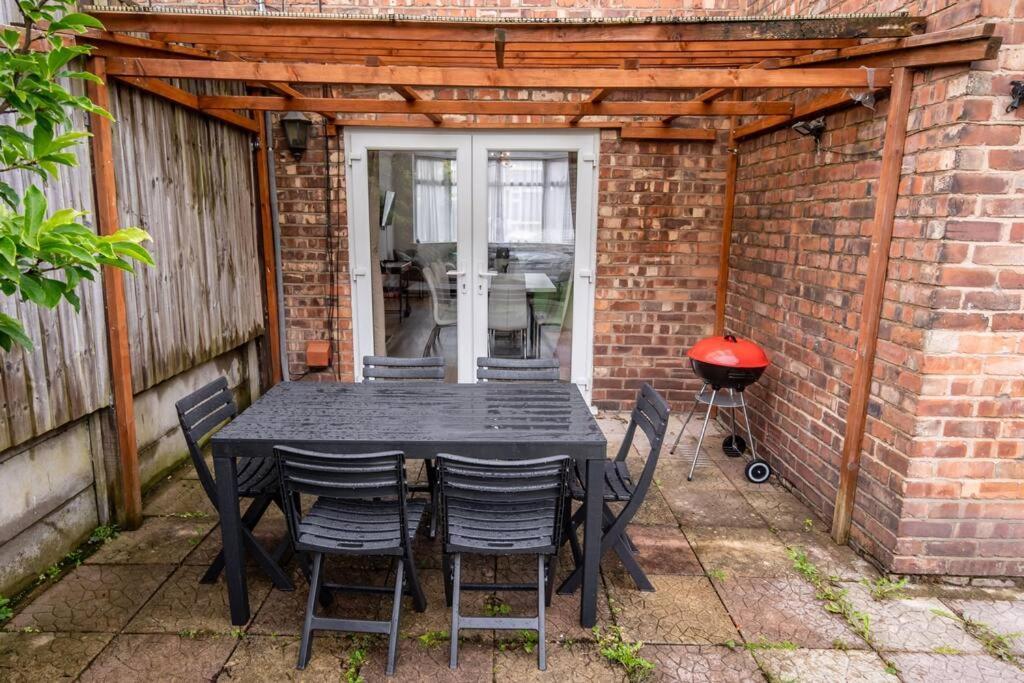 Windsor House 3 Bedrooms Sleeps 8 Mánchester Exterior foto
