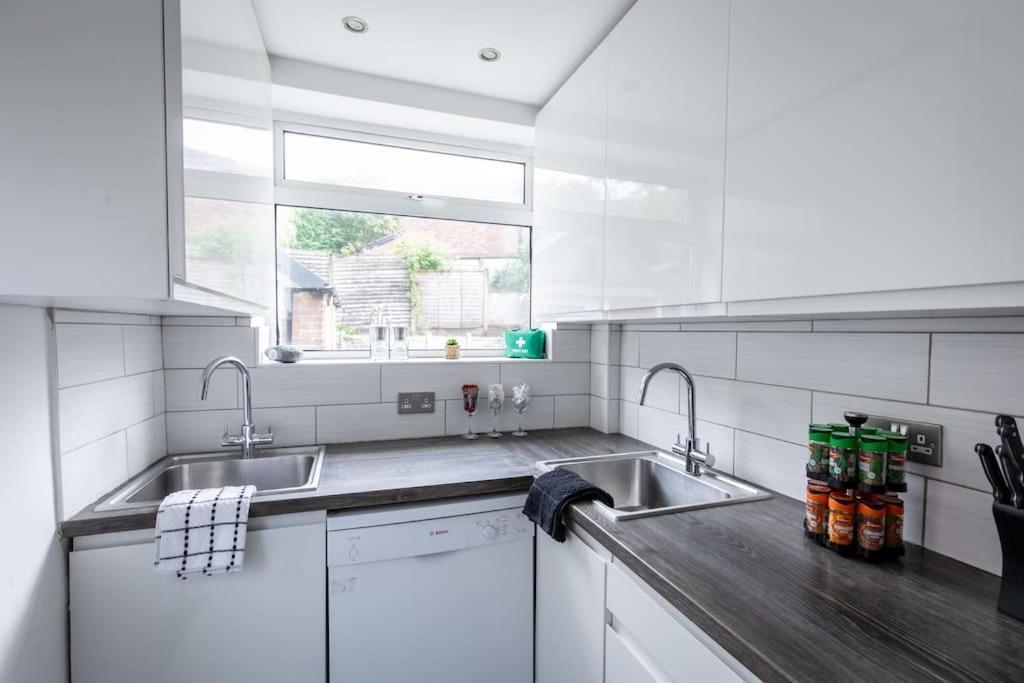 Windsor House 3 Bedrooms Sleeps 8 Mánchester Exterior foto