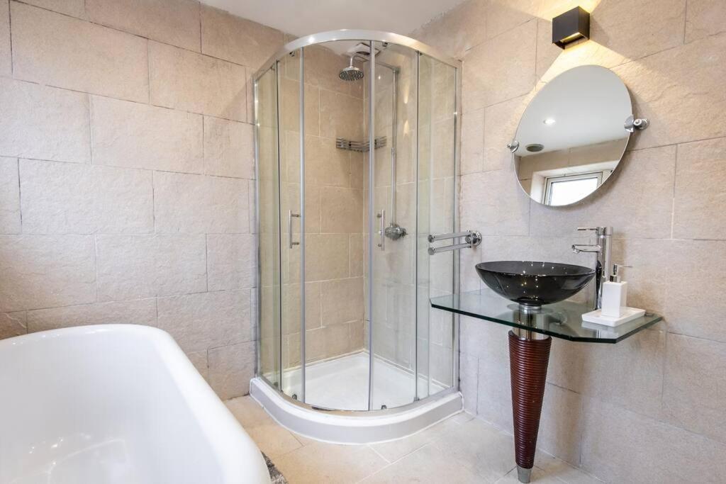 Windsor House 3 Bedrooms Sleeps 8 Mánchester Exterior foto