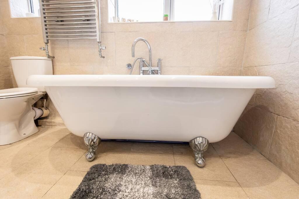 Windsor House 3 Bedrooms Sleeps 8 Mánchester Exterior foto
